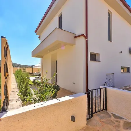 Heaven Villa