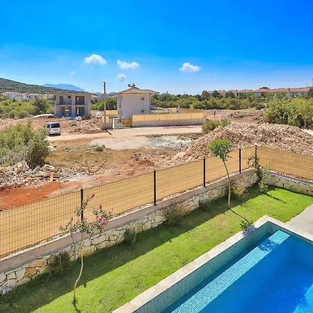 Heaven Villa *